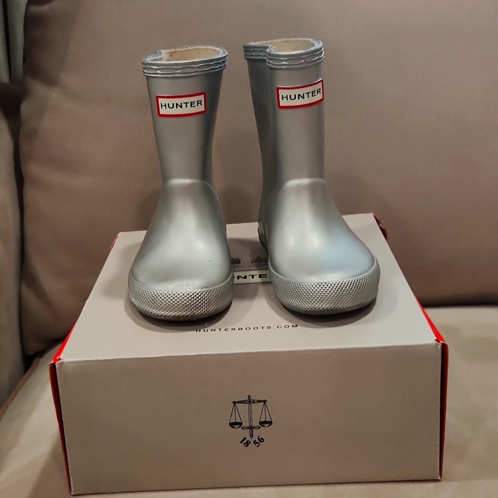 Kid Silver Hunter Boots , Size 7